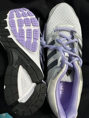 Adidas Women’s Running Shoes White Silver Purple Size 8.5 New